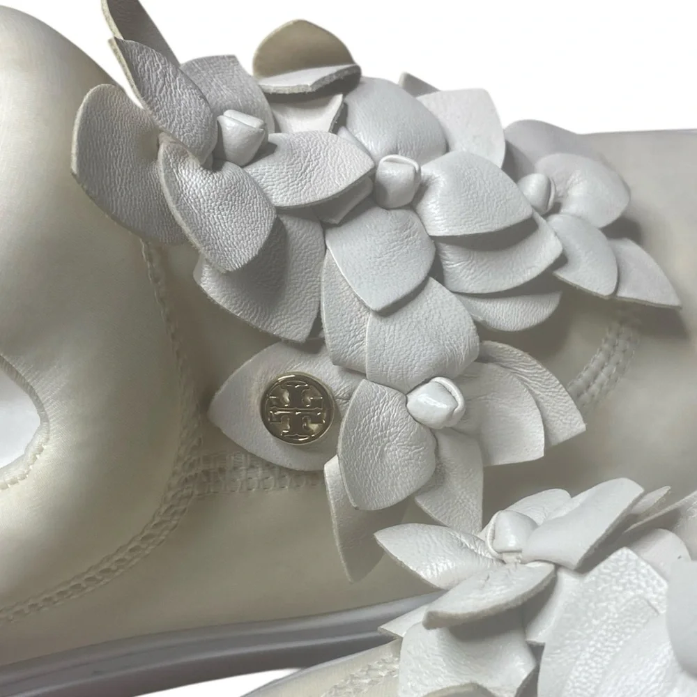 NEW Tory Burch Howell Court Sneakers Off-White & Gold - Size 7